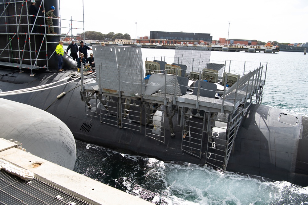 Sailors Aboard USS Hawaii Perform Bridal Blow Maintenance during STMP at HMAS Stirling