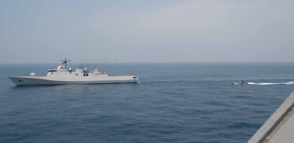 USS Green Bay conducts Small Boat Operations in Support of Super Garuda Shield 2024