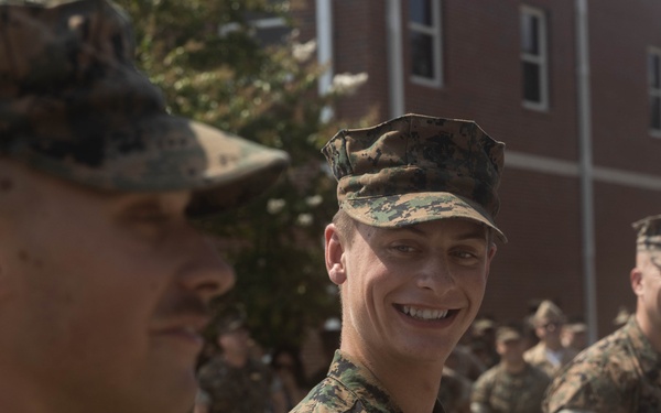 U.S. Marines Assist Marine Veteran Stranded on the Interstate