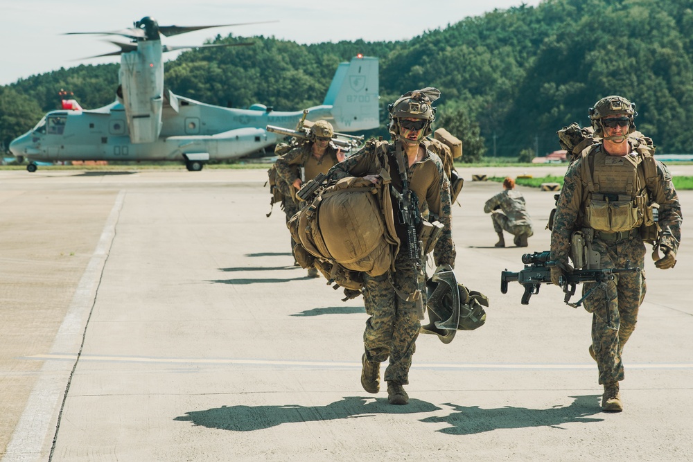 SY 24 | BLT 1/5 Inserts into Yeongcheon-ri for Airfield Seizure