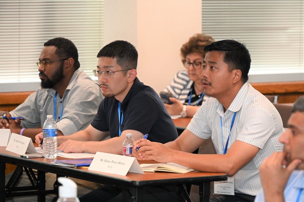 New Orleans District Corps of Engineers hosts participants from International Visitor Leadership Program