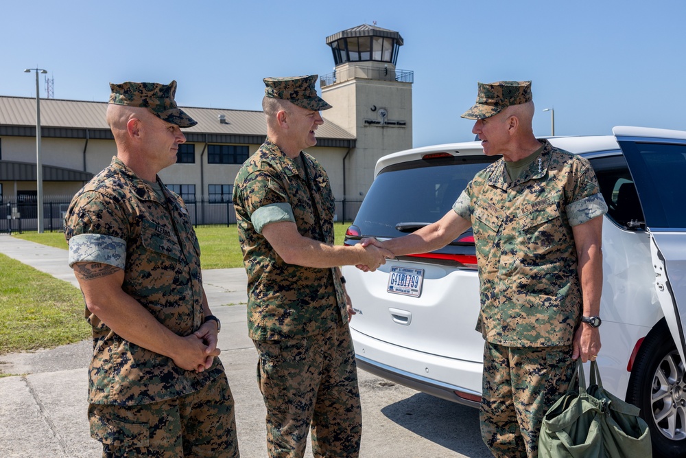 CMC and SMMC visit MCAS Beaufort