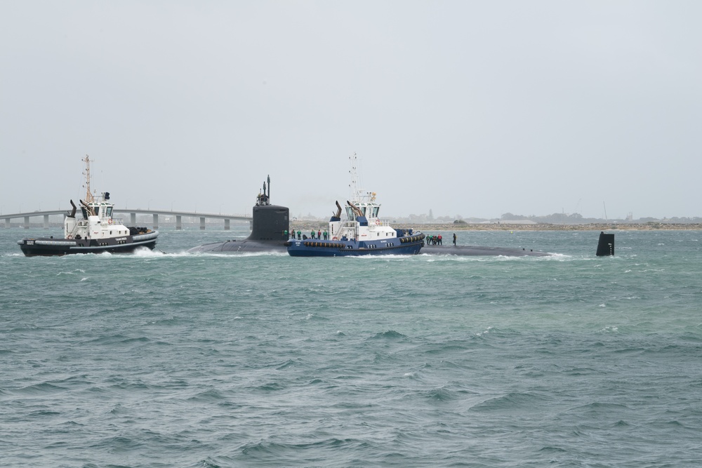 USS Hawaii Arrives at HMAS Stirling for AUKUS Submarine Tendered Maintenance Period