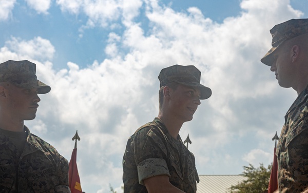 U.S. Marines Assist Marine Veteran Stranded on the Interstate