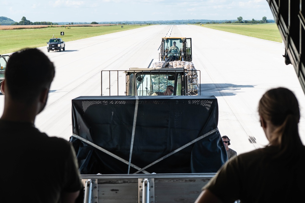 C-5 aircraft lands at Rosecrans