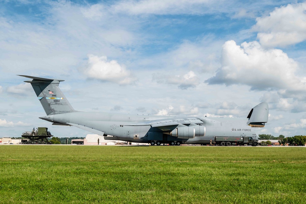 C-5 aircraft lands at Rosecrans