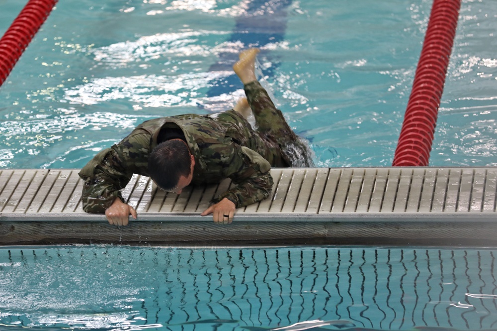 13th CSSB Soldiers Swim for Foreign Badge