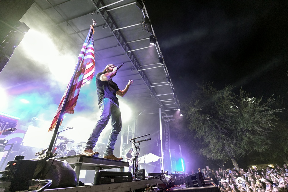 Freedom Crossing at Fort Bliss sets concert attendance record during country show