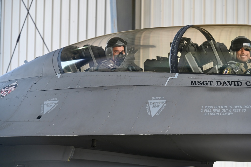 D.C. National Guard Commanding General receives familiarization flight with 113th Wing