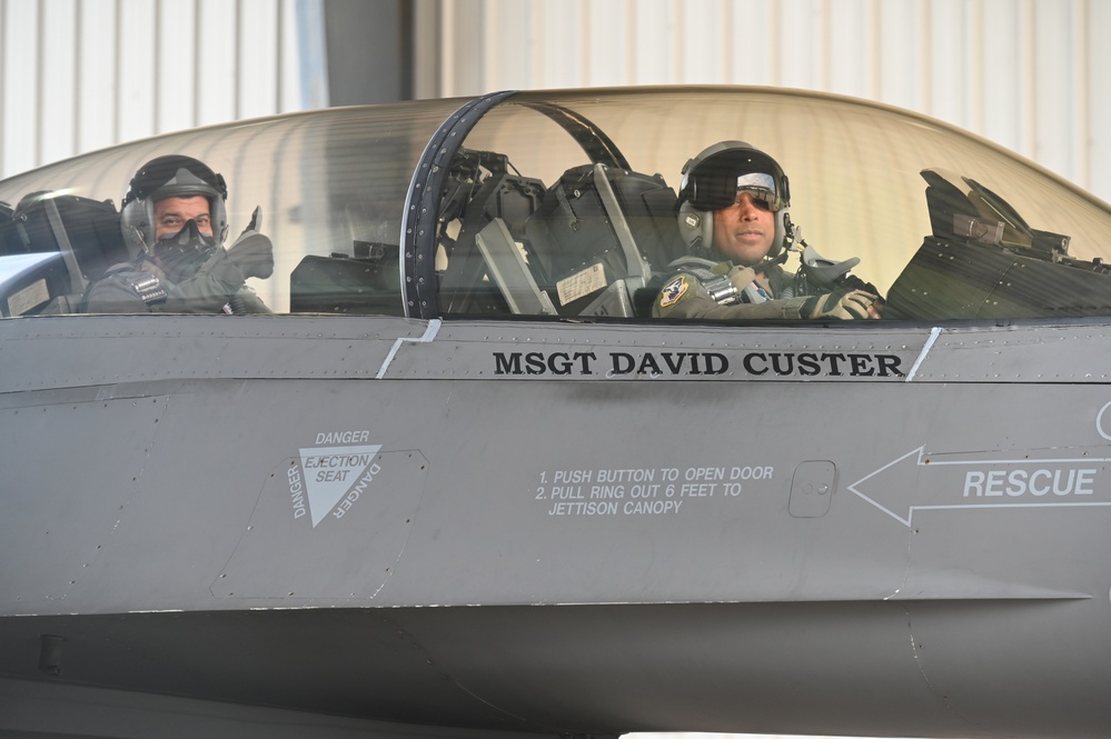 D.C. National Guard Commanding General receives familiarization flight with 113th Wing