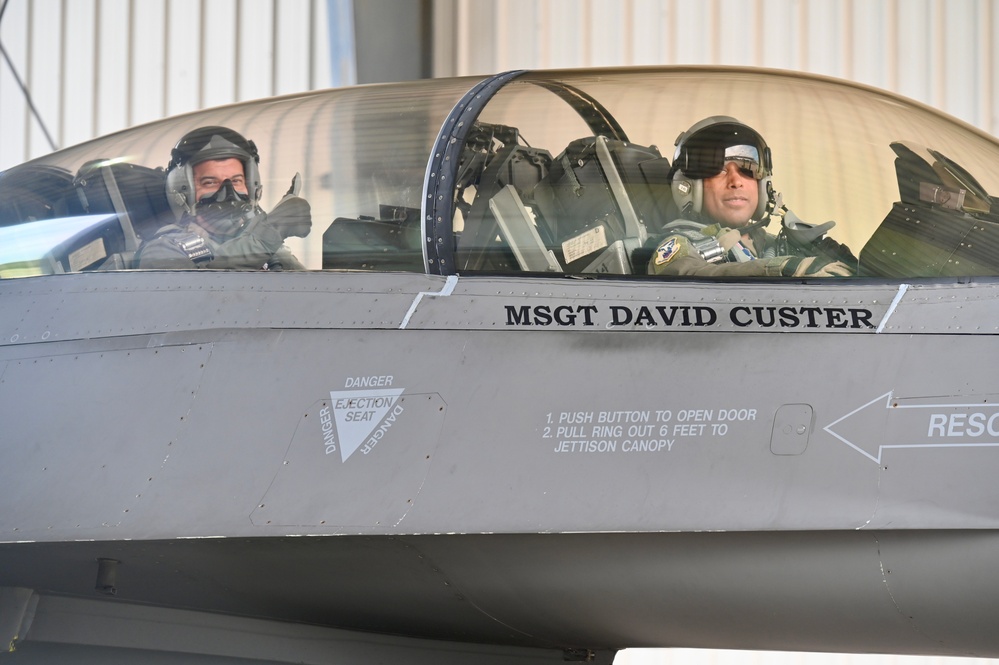 D.C. National Guard Commanding General receives familiarization flight with 113th Wing