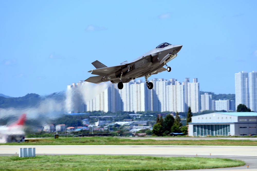 36th Fighter Squadron integrates with ROKAF F-35s