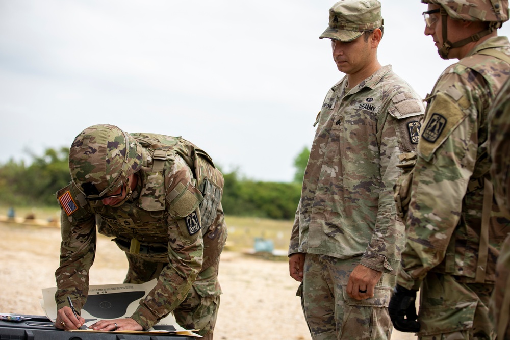 11th Corps Signal Brigade hosts the Flag &amp; Torch Challenge
