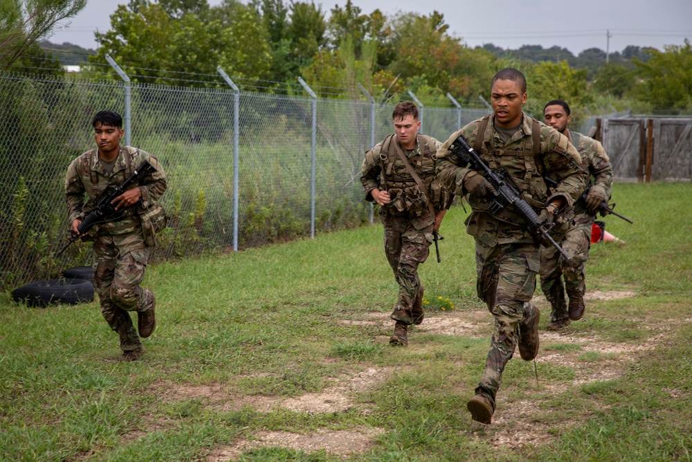 11th Corps Signal Brigade hosts the Flag &amp; Torch Challenge