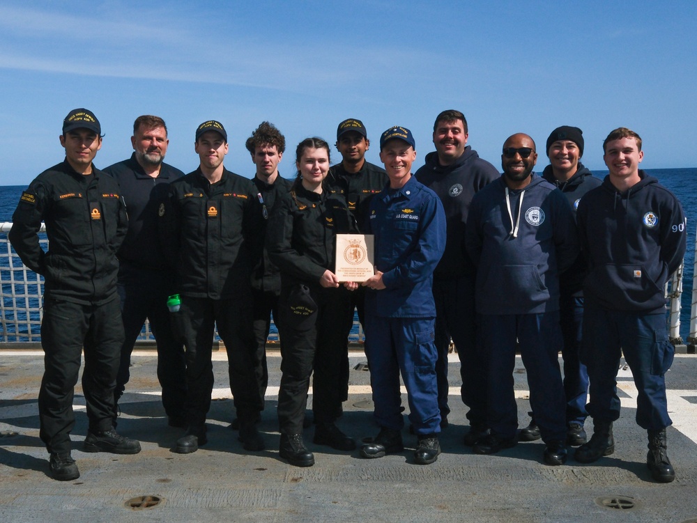 US Coast Guard, Royal Canadian navy interoperate at sea