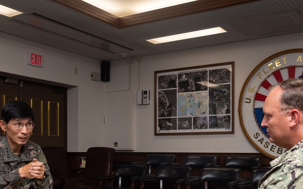 Republic of Korea Army Lt. Gen. Lim Ki-hoon Visits CFAS