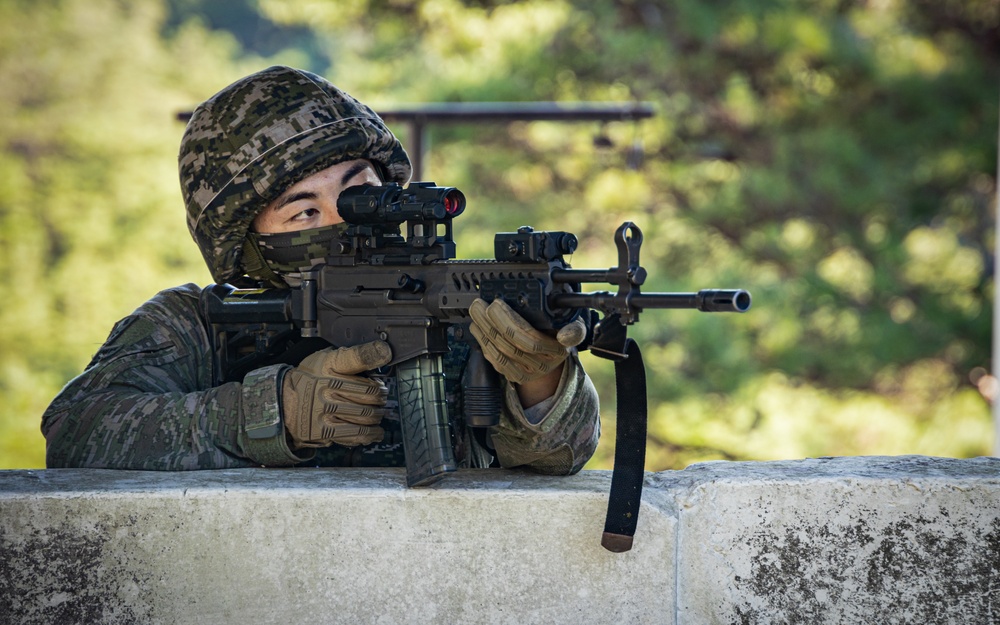SY 24 | ROKMC and USMC Conduct Patrol Training