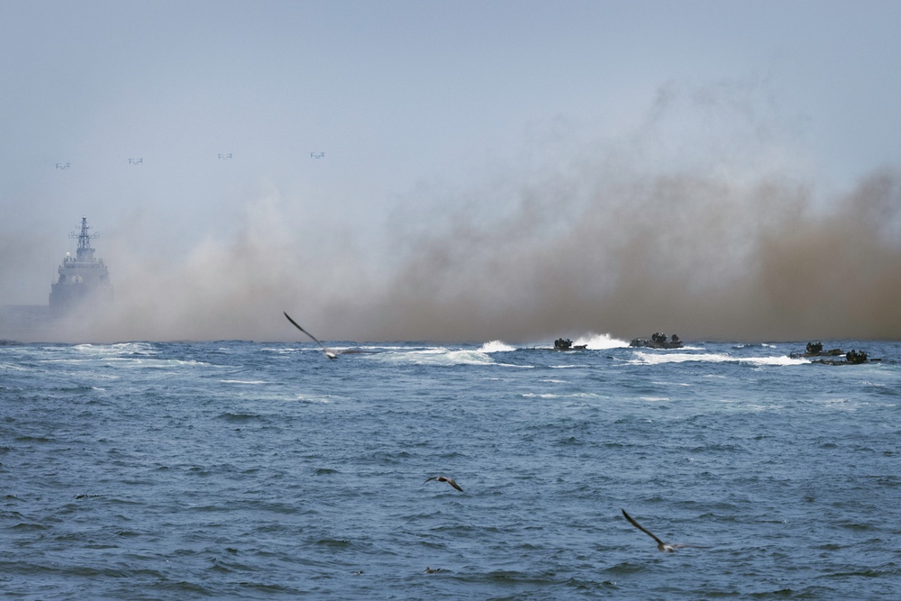 SY 24 | ROK Marines conduct simulated amphibious assault