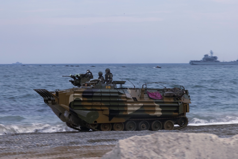 SY 24 | ROK Marines conduct simulated amphibious assault