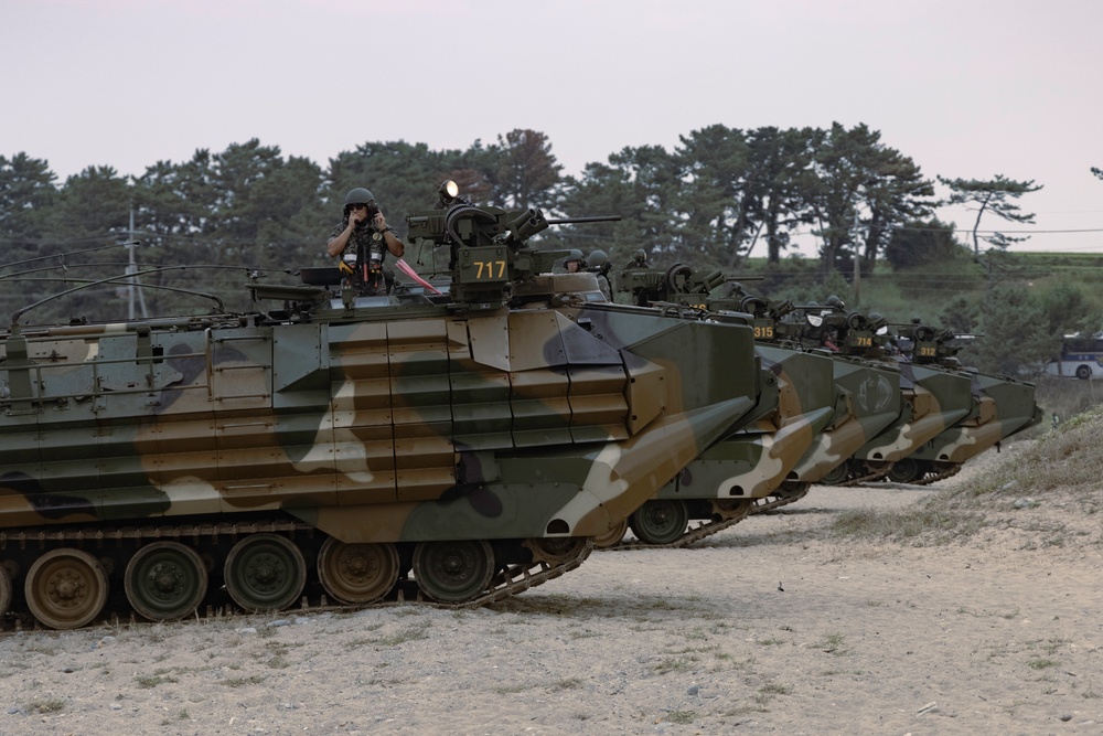 SY 24 | ROK Marines conduct simulated amphibious assault