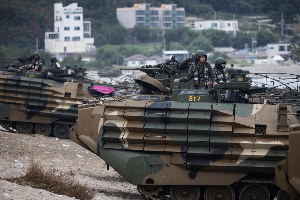 SY 24 | ROK Marines conduct simulated amphibious assault