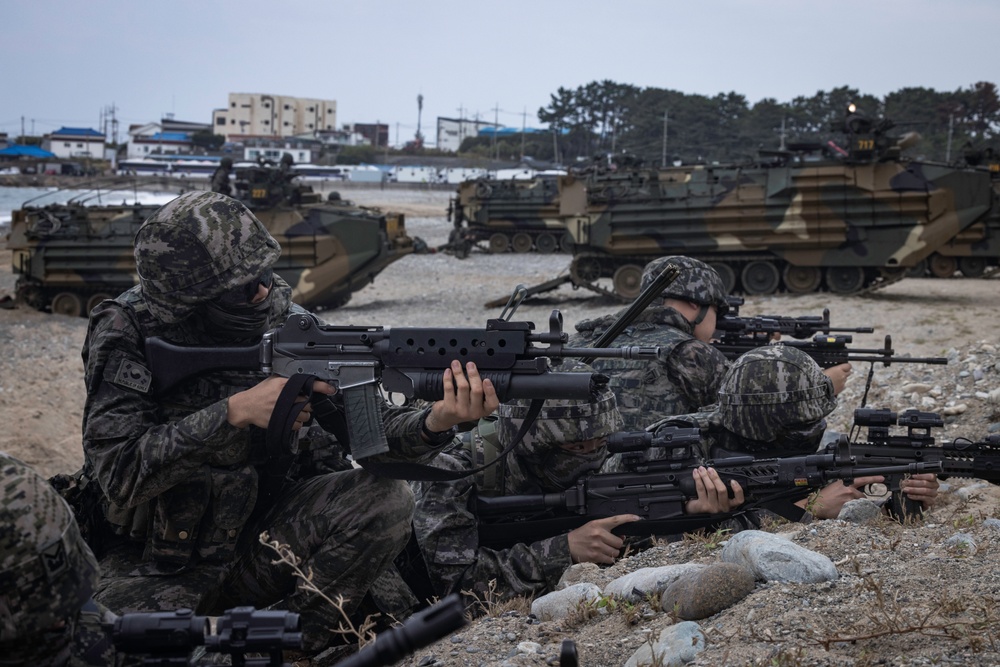 SY 24 | ROK Marines conduct simulated amphibious assault