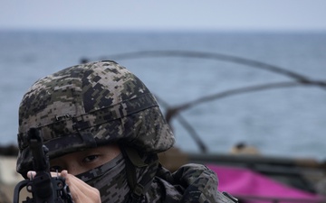 SY 24 | ROK Marines conduct simulated amphibious assault