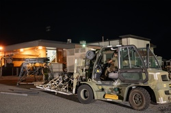 437th APS prepares cargo during EXPLODEO 2.0 [Image 5 of 6]