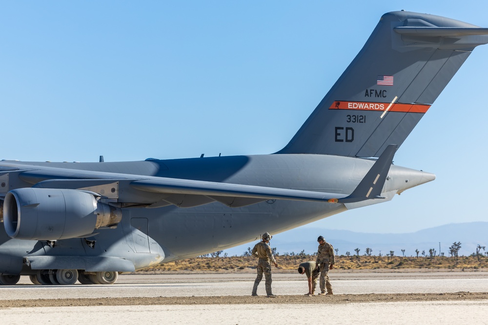 C-17 dry lakebed landings at Edwards AFB