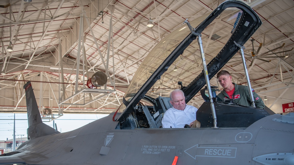 Oklahoma Senators visit 138th Fighter Wing