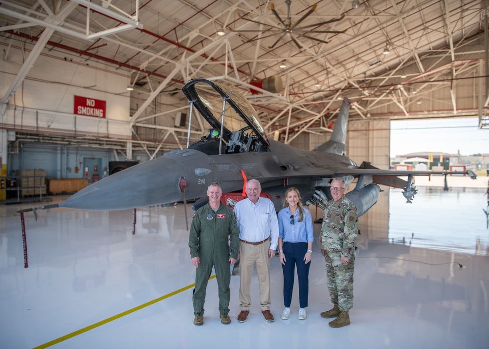 Oklahoma Senators visit 138th Fighter Wing