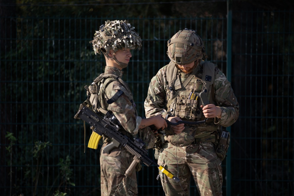 Soldiers conduct refugee response