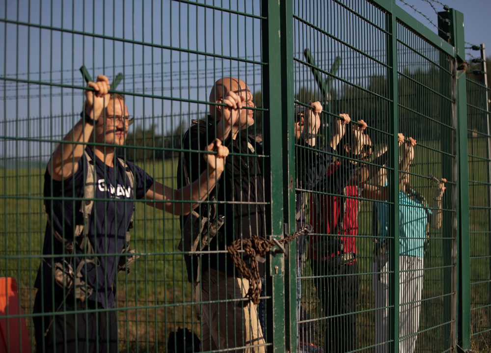 Soldiers conduct refugee response