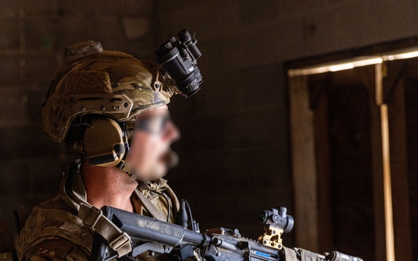 5th SFG(A) trains with U.S. Coast Guard MSRT Direct Action Section