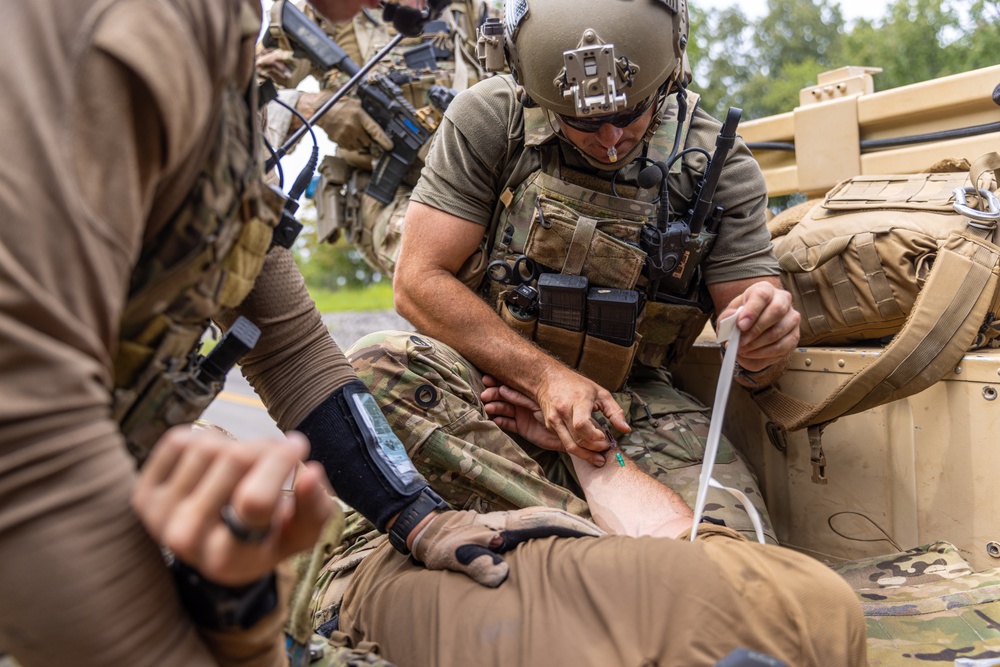 5th SFG(A) trains with U.S. Coast Guard MSRT Direct Action Section