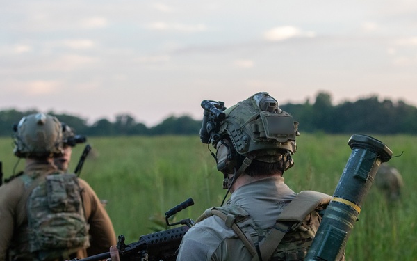5th SFG(A) trains with U.S. Coast Guard MSRT Direct Action Section