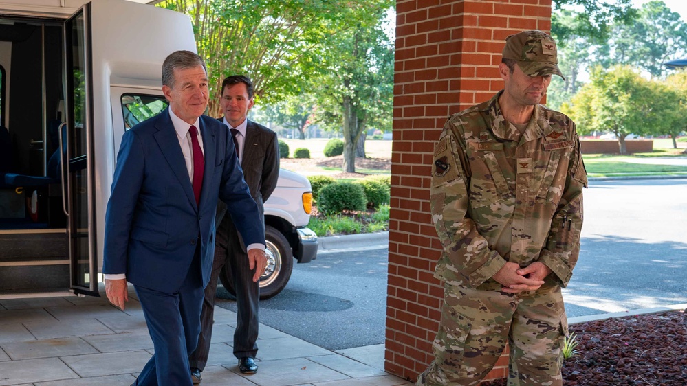 Governor Cooper Arrives at SJAFB
