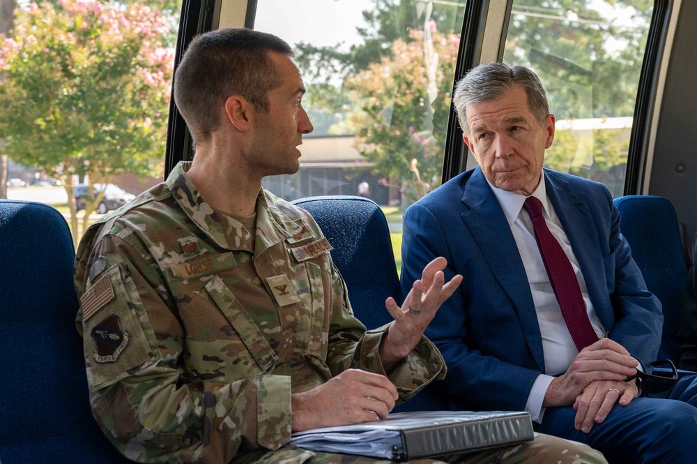 Governor Cooper Arrives at SJAFB