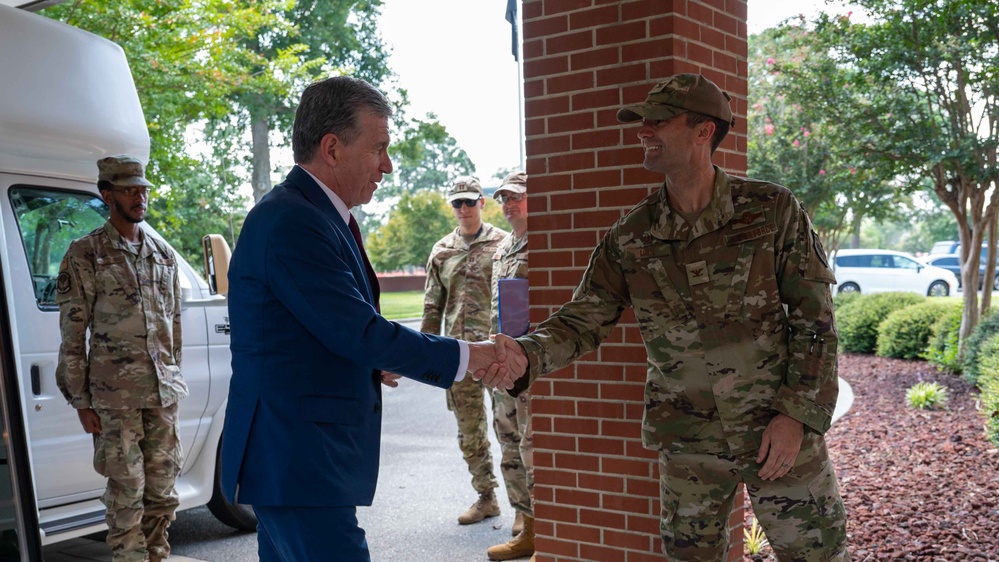Governor Cooper Arrives at SJAFB