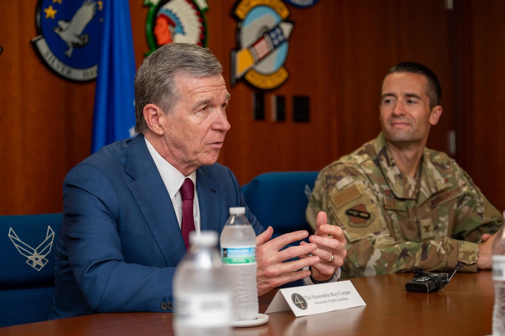 Governor Cooper Arrives at SJAFB