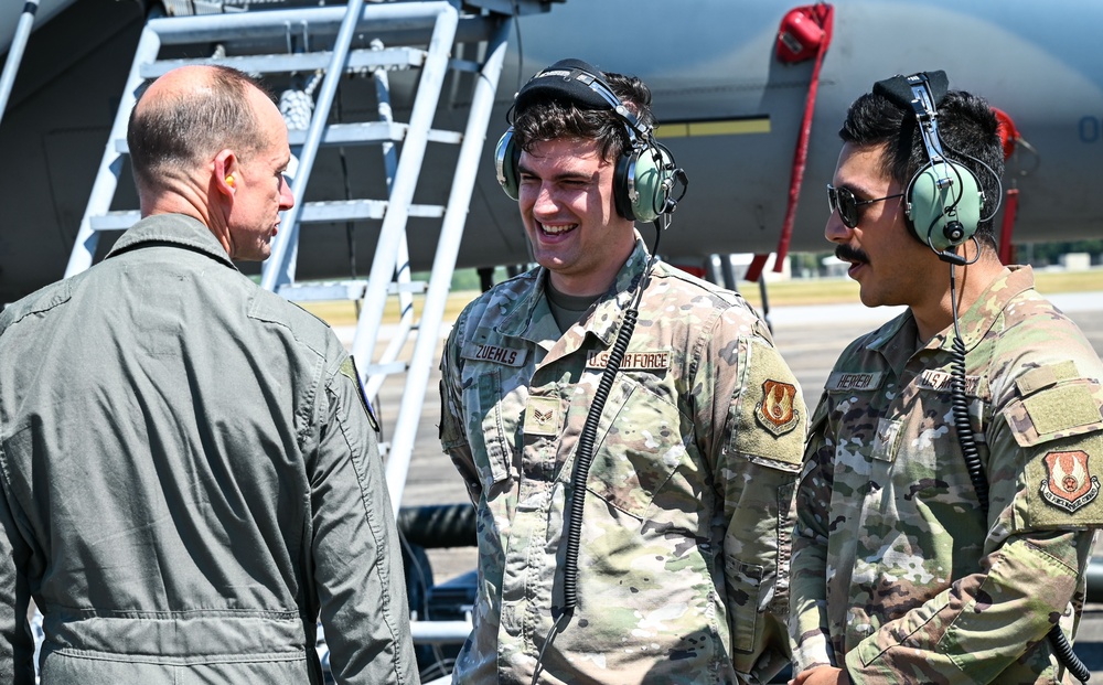 Warfare Center leaders visit Eglin AFB