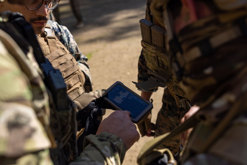 Chilean Naval Special Forces conduct room clearing and short bay drills with U.S. Marines and partner nations during Exercise UNITAS LXV