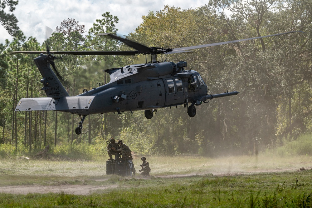 Team Moody conducts HH-60W sling load training