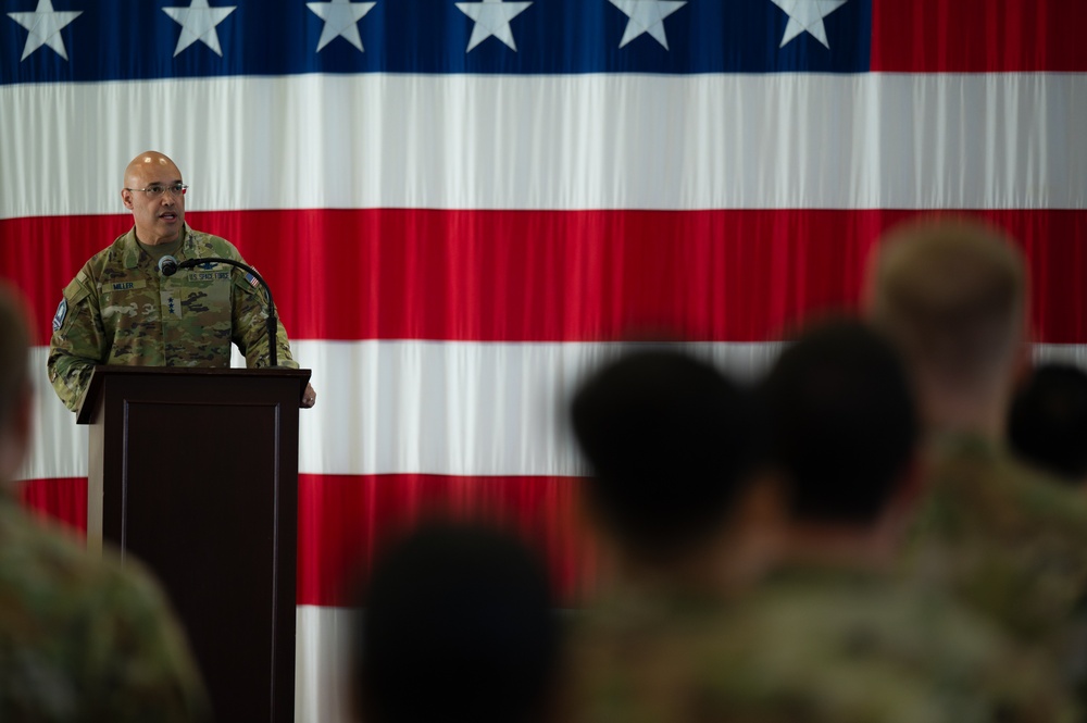 Lt. Gen. Miller presides over Space Delta 6 Change of Command
