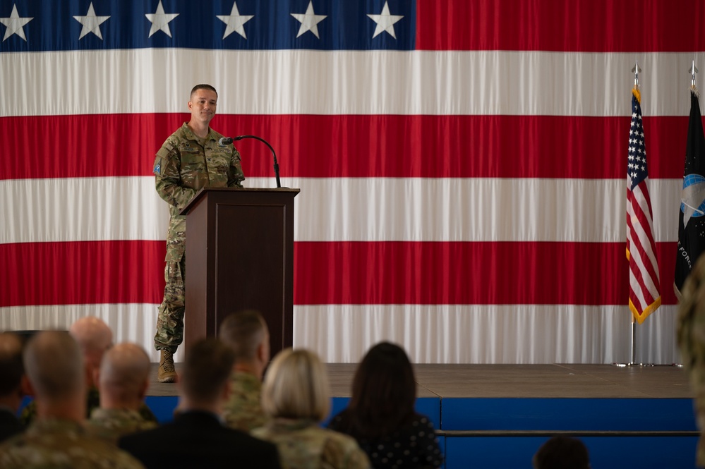 Lt. Gen. Miller presides over Space Delta 6 Change of Command