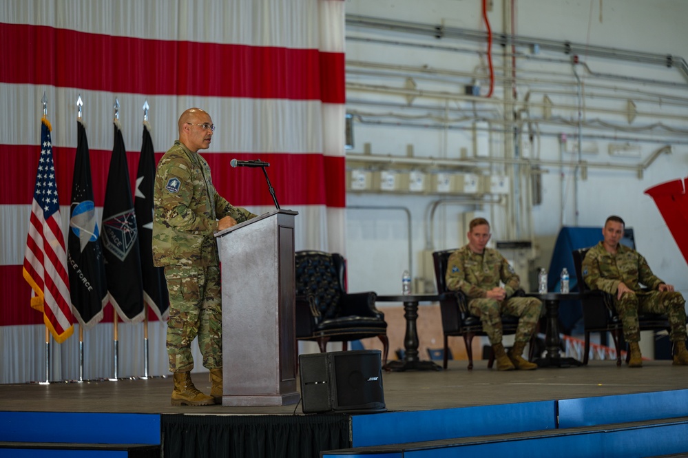 Lt. Gen. Miller presides over Space Delta 6 Change of Command