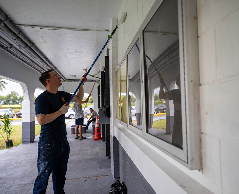 CSS-15 Volunteers at Inalahan Middle School