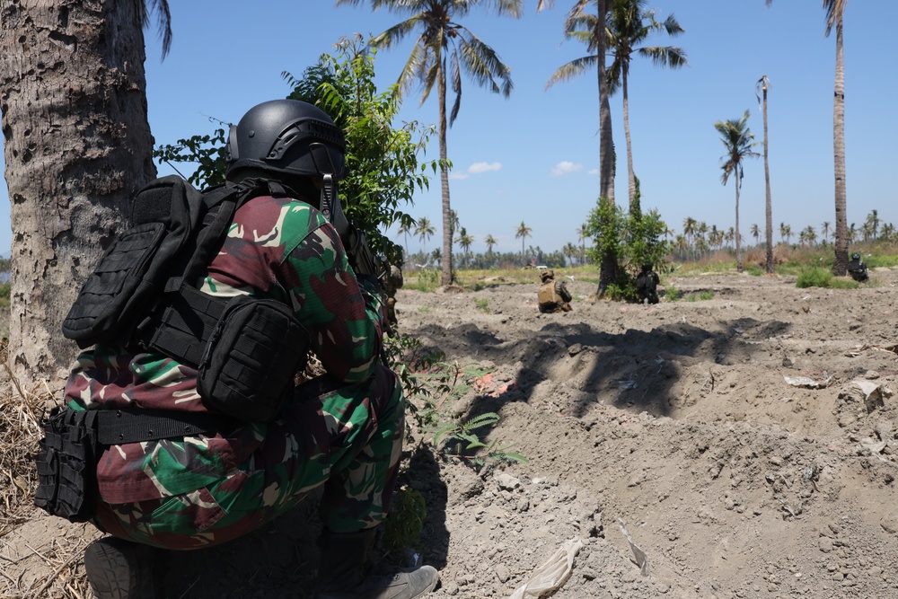 1st Bn., 1st Marines participates in amphibious assault exercise during Super Garuda Shield 2024