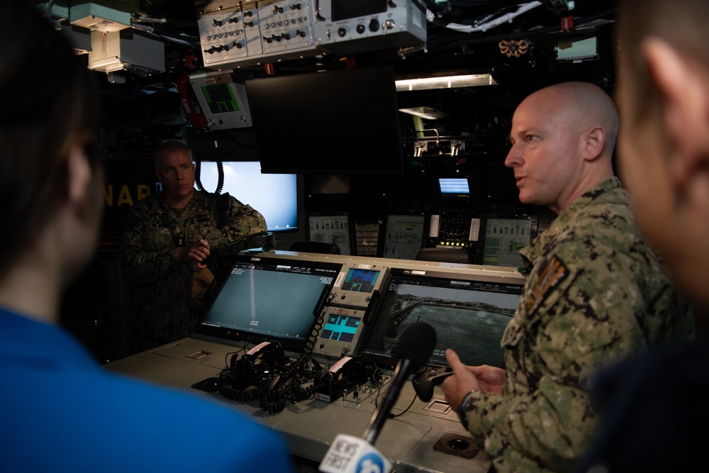 USS Hawaii Conducts Media Tour at HMAS Stirling