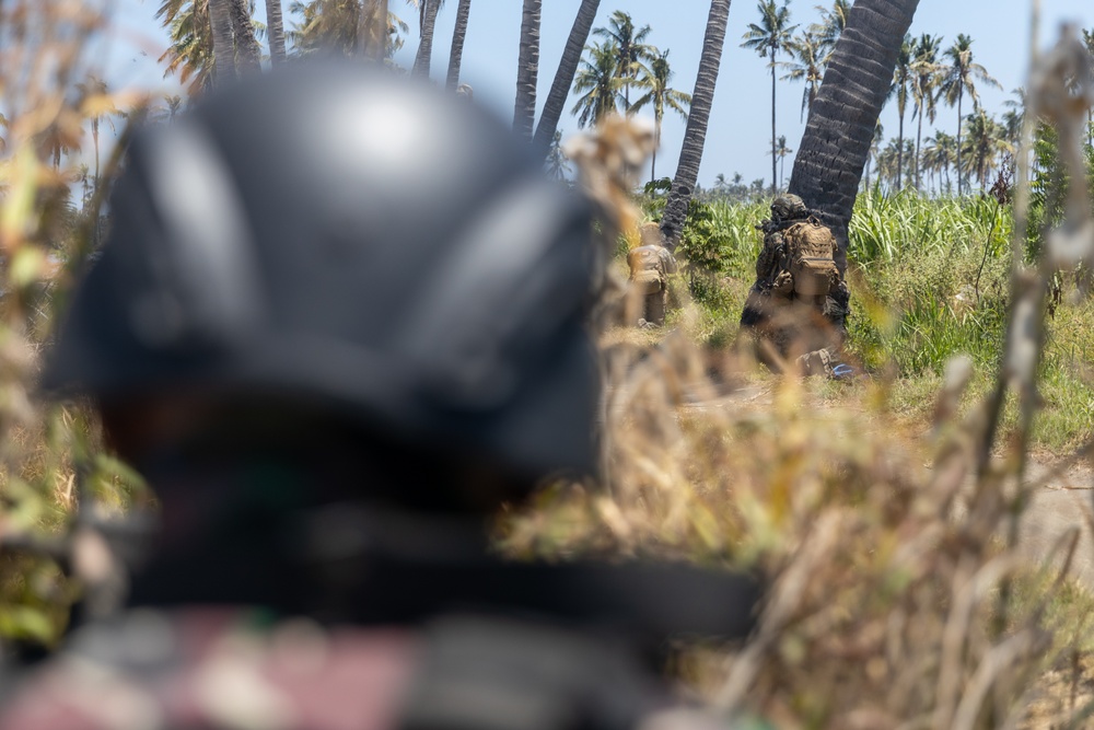 1st Bn., 1st Marines participates in amphibious assault exercise with Indonesian National Armed Forces service members during Super Garuda Shield 2024